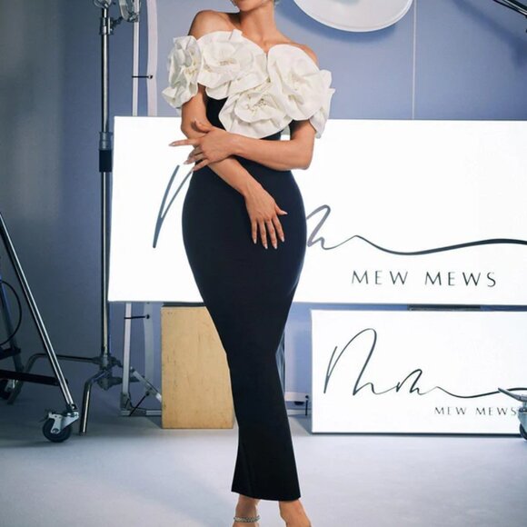 Mew Mews Dresses & Skirts - Mew Mews Creed Off Shoulder Flower Bandage Dress
